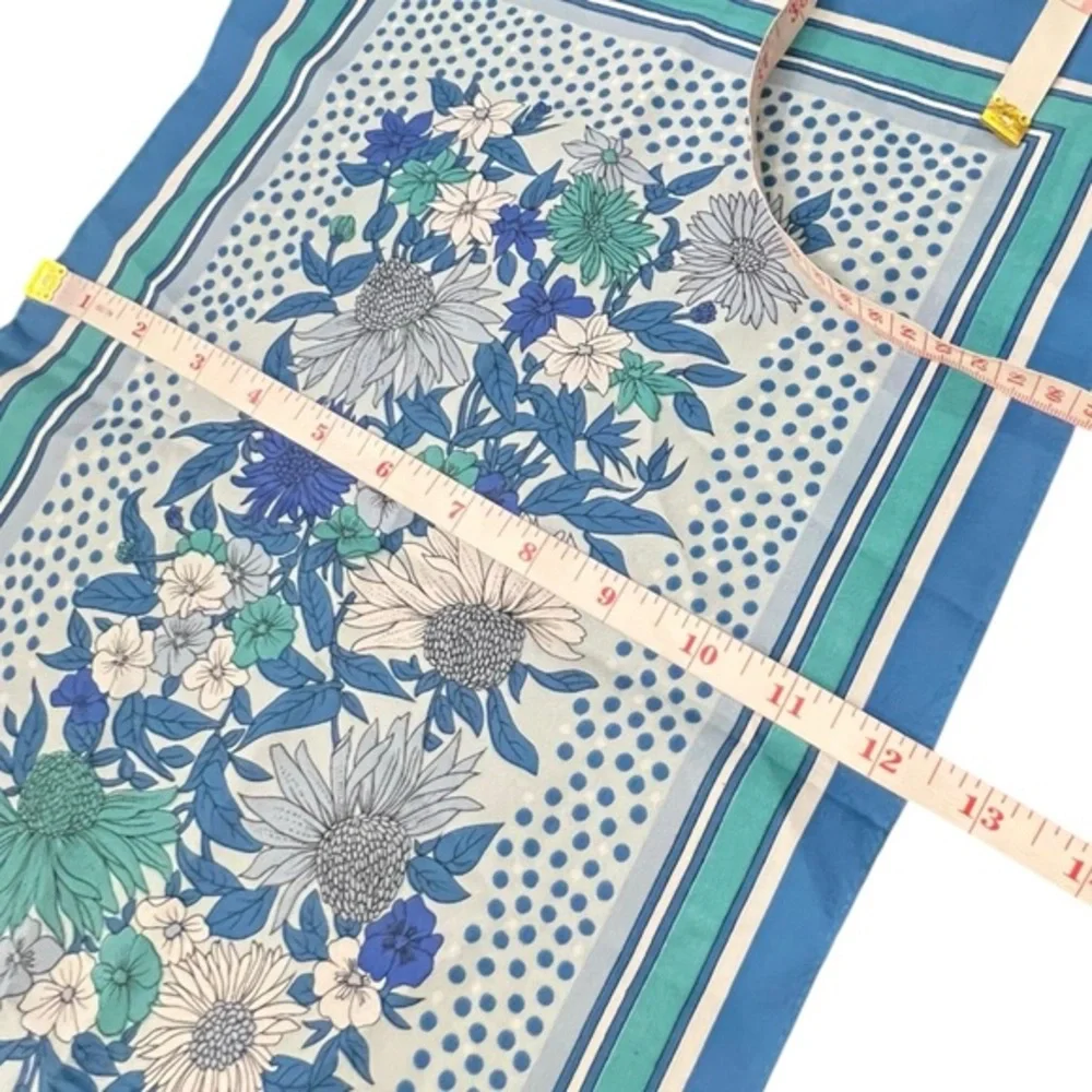 Vintage 80s Shawl Scarf Blue White Florals Cottagecore  41